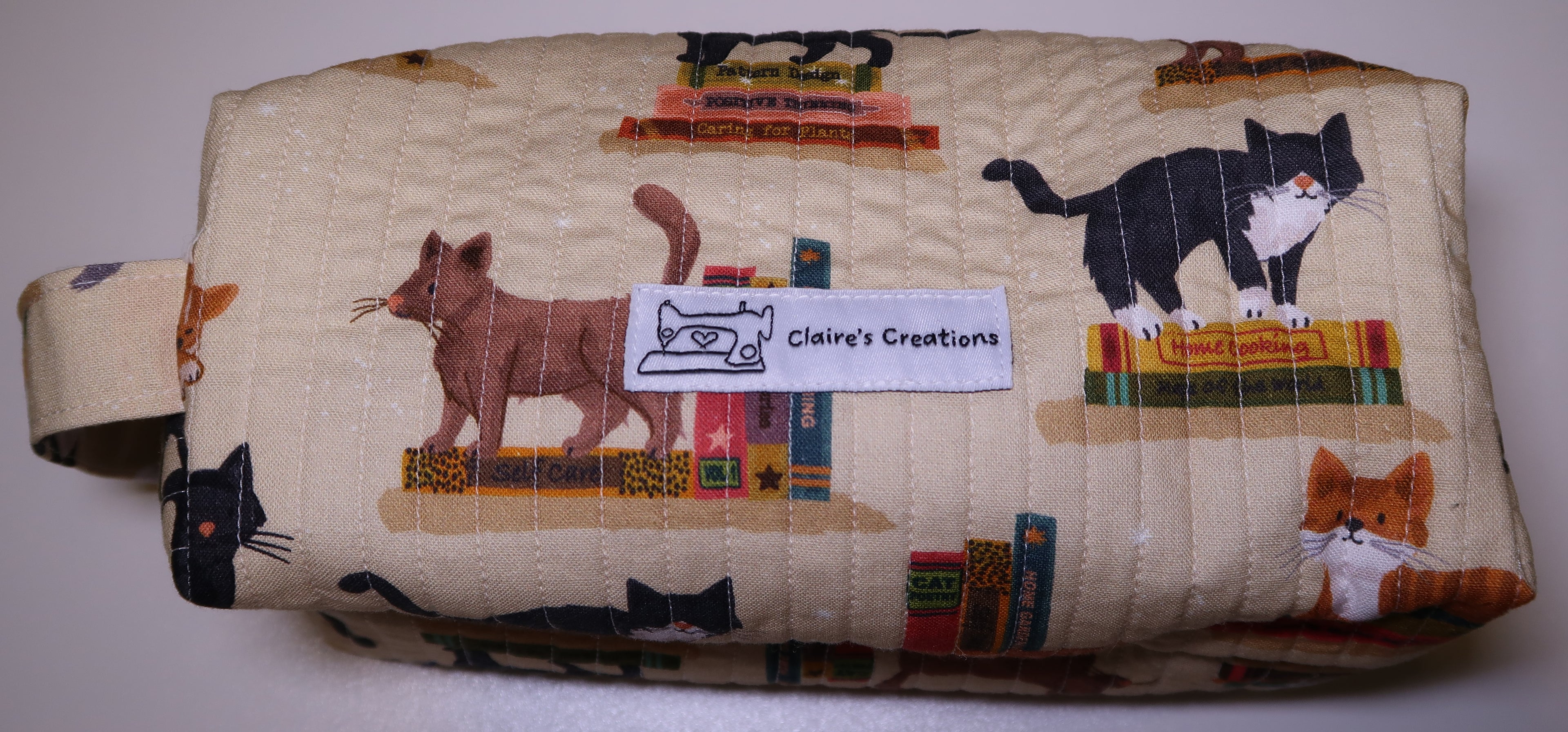Cat Patterned Fabric with White Lining Quilted Organiser Bag