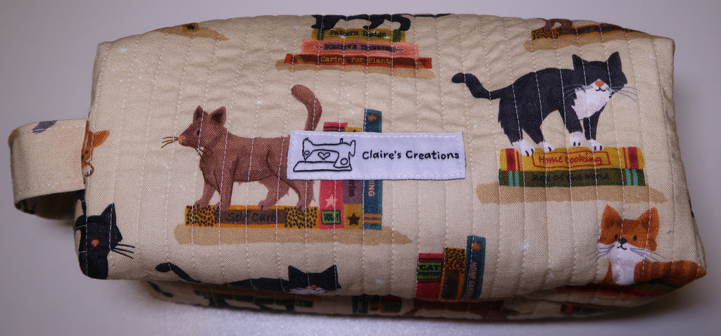 Cat Patterned Fabric with White Lining Quilted Organiser Bag