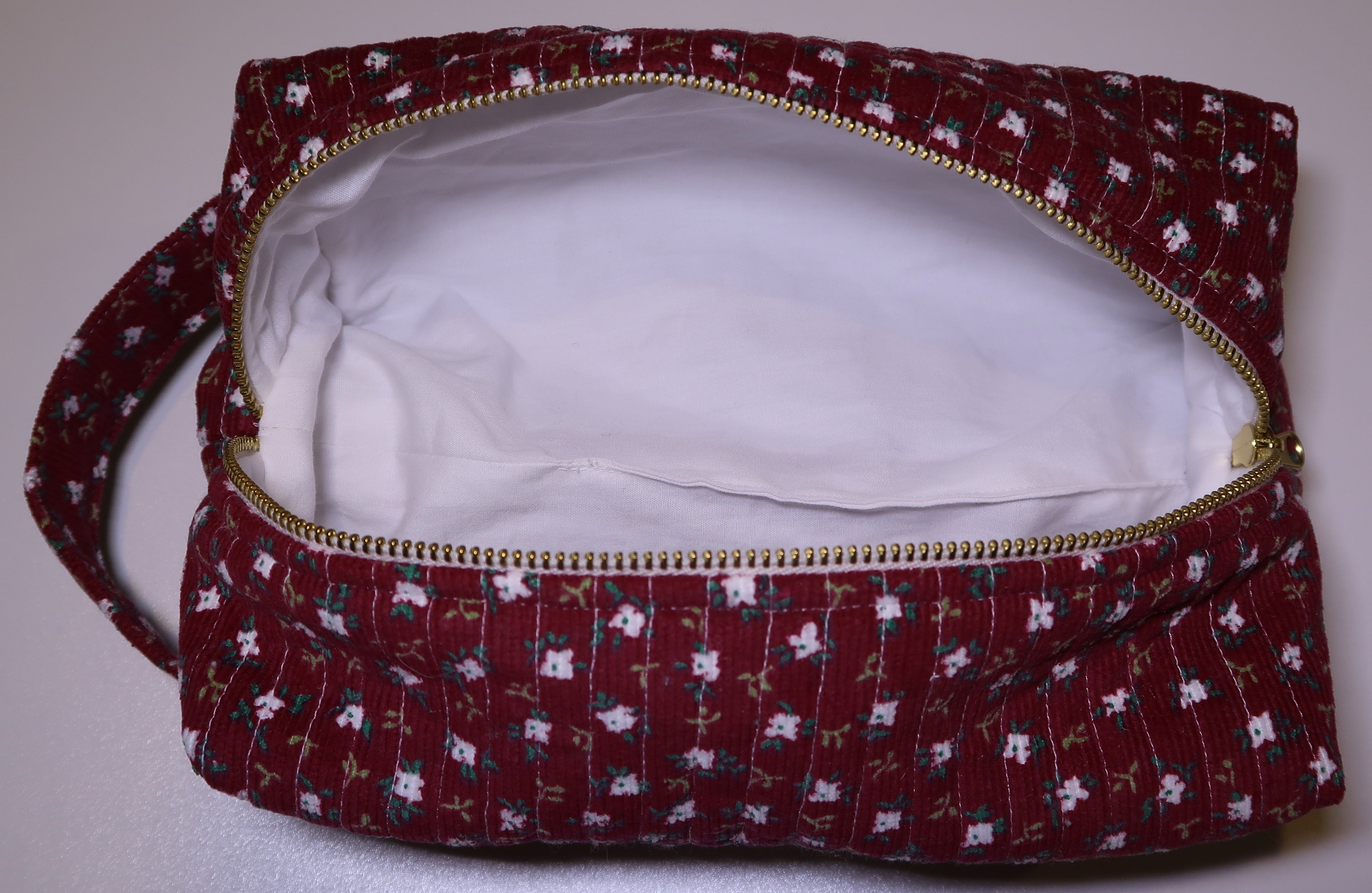Burgundy Floral with White Lining Quilted Organiser Bag